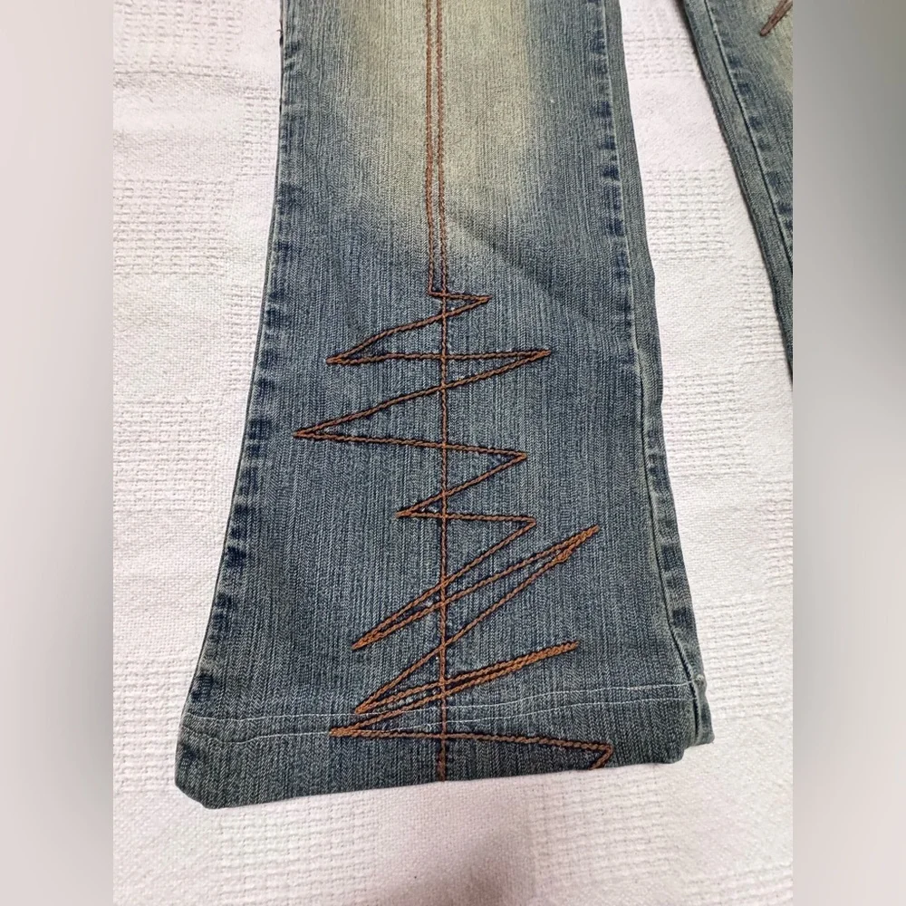 Y2K Jou Jou Gray Wide-Leg Jeans with Brown Zigzag Embroidery